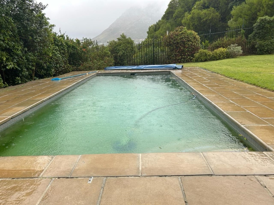 To Let 4 Bedroom Property for Rent in Hout Bay Western Cape
